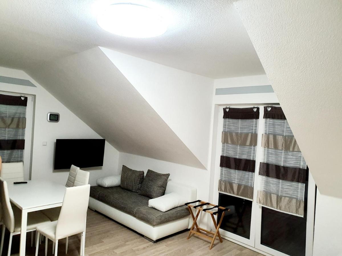 Kempf Apartments รูสท์ ภายนอก รูปภาพ